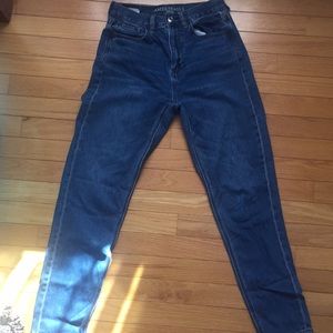 Dark wash American Eagle mom jeans
